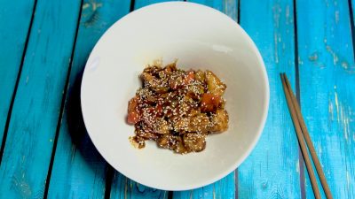 Курица с ананасом в кисло-сладком соусе