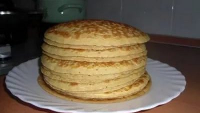 Пышные блины на сыворотке с манкой