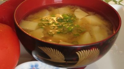 Японский мисо-суп с зеленью