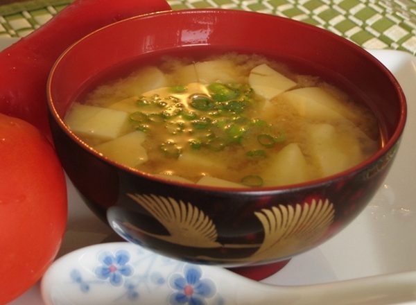 Японский мисо-суп с зеленью