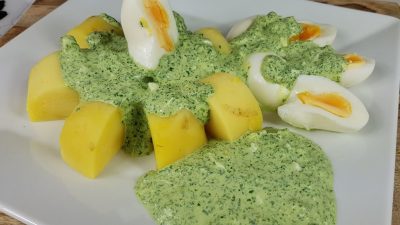 Франкфуртский зеленый соус с любимой зеленью