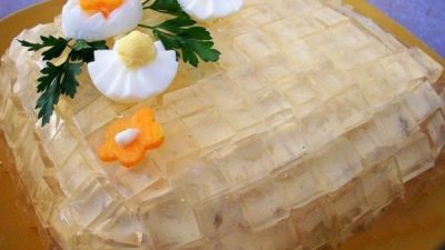 «Хрустальный салат» с куриным филе и картофелем