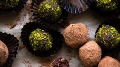 Шоколадно-сливочные конфеты с фисташками