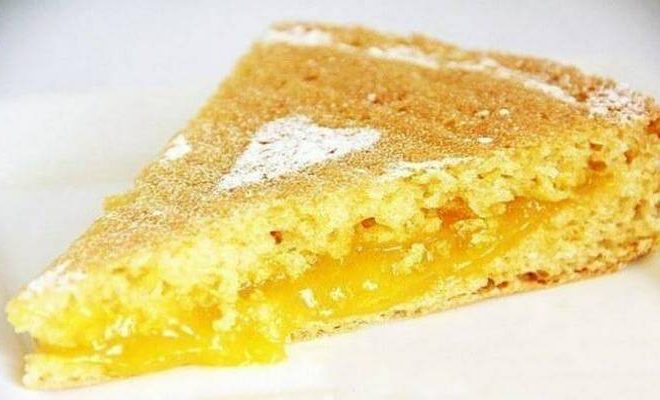 Простой бисквитный торт с апельсиновым кремом