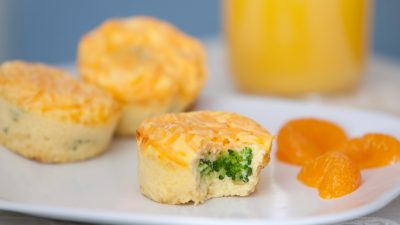 Суфле из брокколи и шпината с козьим сыром