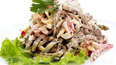 Салат из свиного сердца с болгарским перцем и чесноком