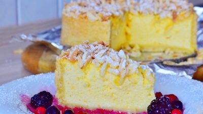 Ванильный чизкейк на сметане с миндалем