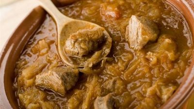 Суп харчо из курицы с орехами и мятой