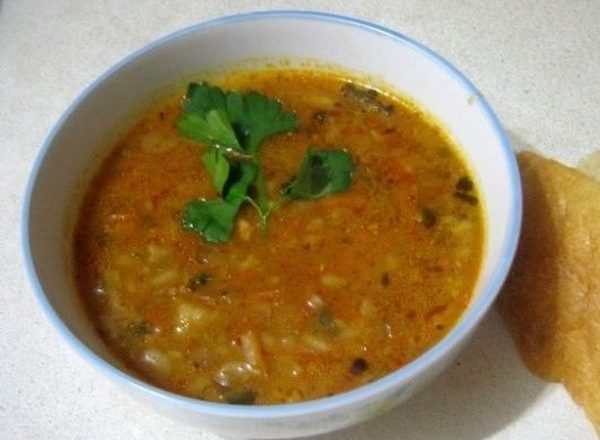 Вегетарианский суп харчо с помидорами