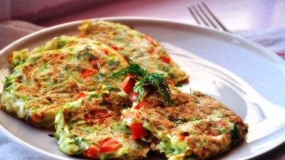 Диетические оладьи из кабачков и болгарского перца