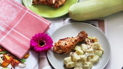 Куриные ножки тандури с кабачками в сливочном соусе