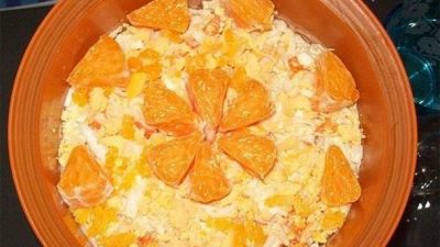 Овсяная каша с апельсинами, изюмом и медом