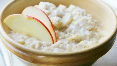 Каша на молоке из цельной овсяной крупы