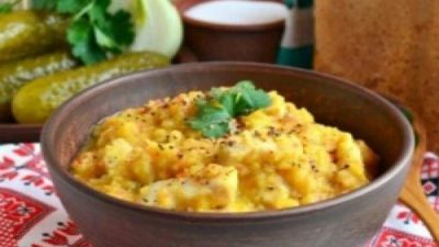 Гороховая каша с копчеными окорочками