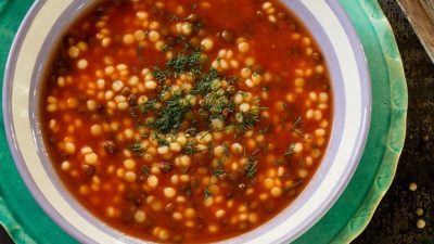 Птитим с куриной грудкой и луком