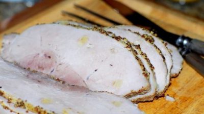 Буженина с яблочным соусом и имбирем