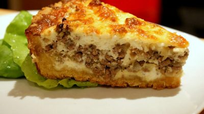 Шарлотка с капустой и шампиньонами
