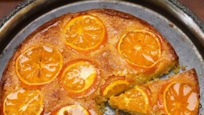Яблочная шарлотка с мандаринами