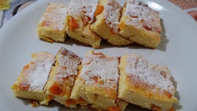 Шарлотка с творогом и тыквой на кефире