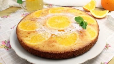 Шарлотка без яиц с апельсиновым соком