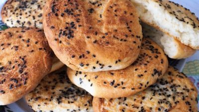 Турецкие лепешки на простокваше без дрожжей