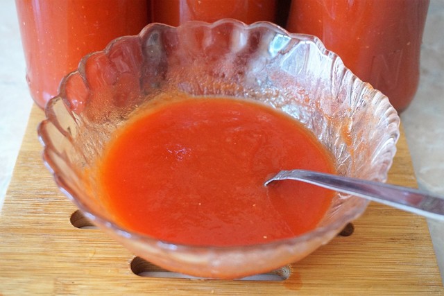 Домашний кетчуп с молотой корицей