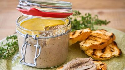 Паштет из куриной печени со сливками и маслом