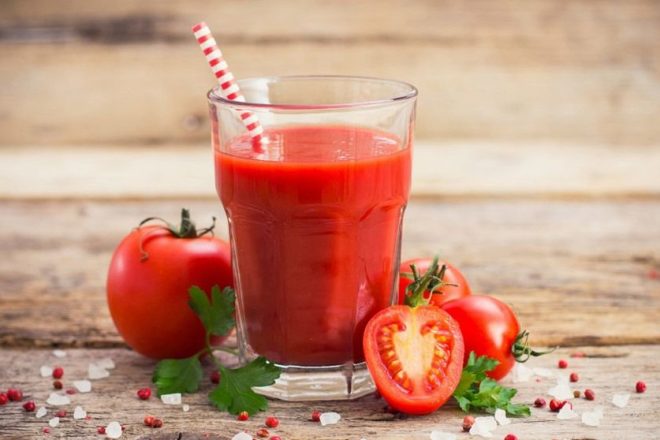Натуральный томатный сок без сахара и соли