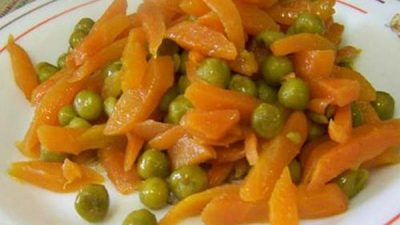 Салат из тыквы с солеными огурцами и помидорами