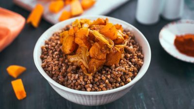 Гречневая каша с тыквой и куриным филе