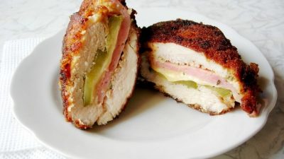 Куриная грудка навыворот с ветчиной и сыром