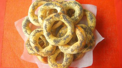 Домашние баранки на сгущенке с маком