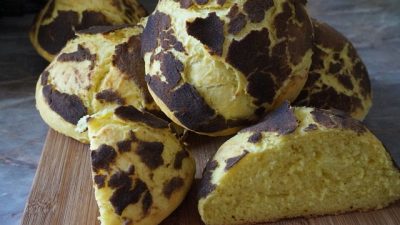 Булочки-жирафы на молоке