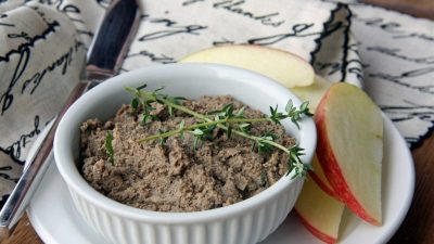 Нежный паштет из говяжьей печени с морковью и луком