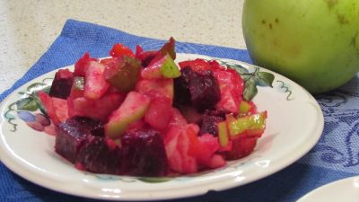 Винегрет со свежей капустой и яблоком без картошки