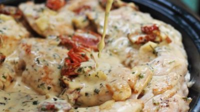 Сливочный соус с помидорами для куриного филе