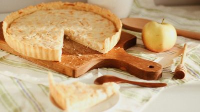 Тарт с яблоками из песочного теста
