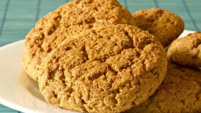 Классическое печенье из овсяной муки с изюмом