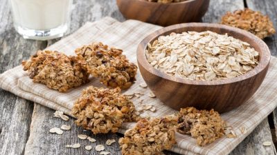 Овсяное печенье с орехами на сливочном масле