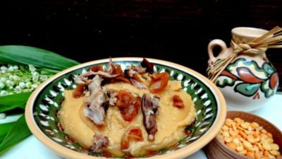 Гороховая каша с любимыми копченостями