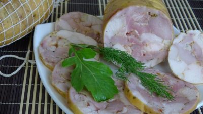 Куриный рулет с петрушкой без желатина