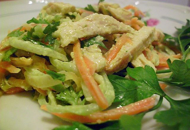 Салат из зеленой редьки с курицей и грибами, рецепт с фото и видео