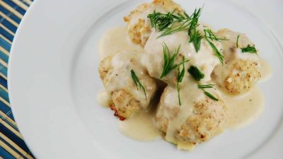 Рыбные тефтели с солеными огурцами