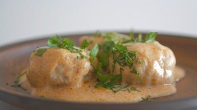 Тефтели из рыбного фарша в сливочном соусе
