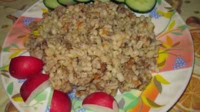 Перловка с говяжьей тушенкой без замачивания