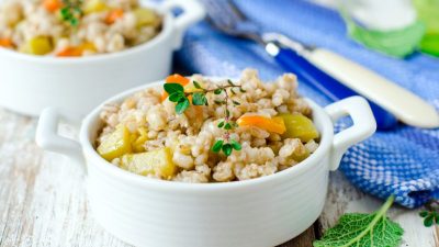 Перловка с болгарским перцем и помидорами