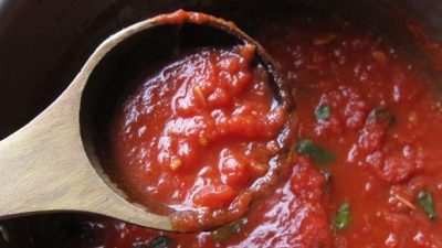 Соус для пиццы с чесноком и белым вином