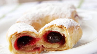 Кифлики на сметане с начинкой
