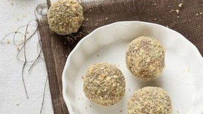 Шоколадный клубок из печенья со сгущенкой