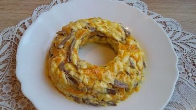 Салат с сердцем и плавленым сыром